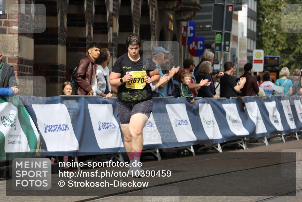 13.09.2026 - 21. swb-Marathon Bremen Strokosch-Dieckow http://msf.ph/oto/10390459 13.09.2026 11:13:31 Ziel 10804, 10893, 11048, 11357, 11627, 12060, 12393, 12418, 10766, 10889, 11084, 11954, 11999, 12010, 12280 meine-sportfotos.de