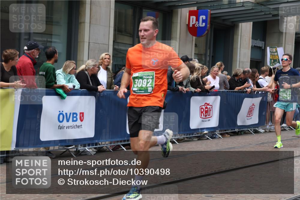 13.09.2026 - 21. swb-Marathon Bremen Strokosch-Dieckow http://msf.ph/oto/10390498 13.09.2026 13:03:22 Ziel 1090, 1587, 1950, 3092, 5024, 5143, 5719, 6973, 7715, 8096, 1372, 7206, 7478, 7715, 8028, 8756, 9200 meine-sportfotos.de