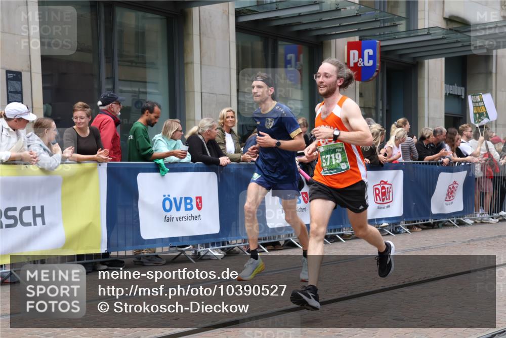 13.09.2026 - 21. swb-Marathon Bremen Strokosch-Dieckow http://msf.ph/oto/10390527 13.09.2026 13:03:25 Ziel 1090, 1587, 1950, 2889, 3092, 5024, 5143, 5719, 6973, 8096, 9642, 1372, 1950, 7206, 7478, 7715, 8028, 8756, 9200 meine-sportfotos.de
