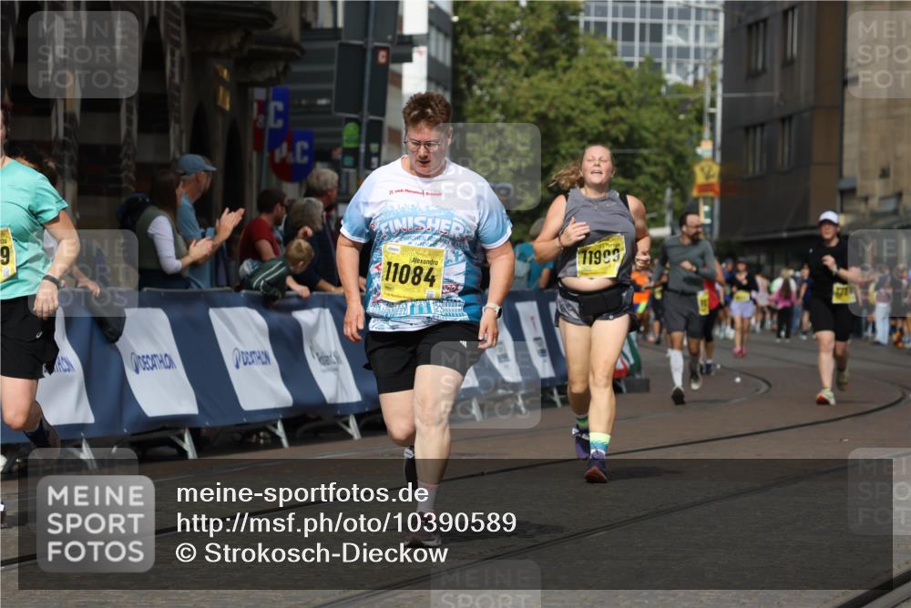 13.09.2026 - 21. swb-Marathon Bremen Strokosch-Dieckow http://msf.ph/oto/10390589 13.09.2026 11:13:44 Ziel 10484, 10545, 10883, 11392, 11670, 11954, 12280, 12460, 12521, 10330, 10491, 10799, 10880, 11078 meine-sportfotos.de