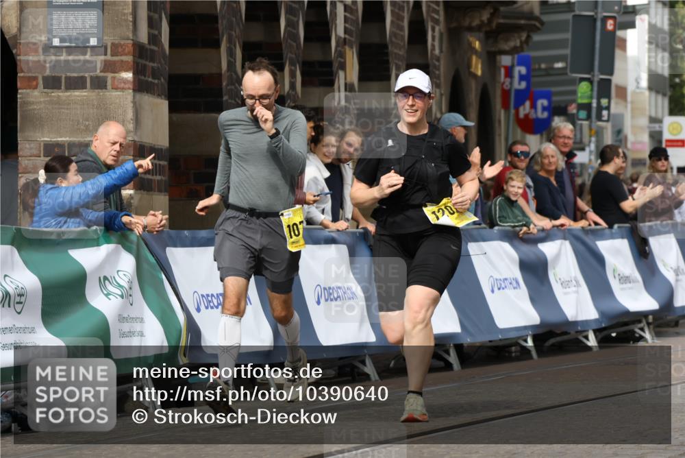 13.09.2026 - 21. swb-Marathon Bremen Strokosch-Dieckow http://msf.ph/oto/10390640 13.09.2026 11:13:51 Ziel 10484, 10545, 10883, 10889, 11084, 11392, 11670, 11954, 11999, 12280, 12460, 12521, 10491, 10799, 10880, 11027, 11902 meine-sportfotos.de