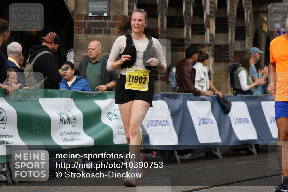 13.09.2026 - 21. swb-Marathon Bremen Strokosch-Dieckow http://msf.ph/oto/10390753 13.09.2026 11:14:11 Ziel 10330, 10491, 10766, 10799, 10880, 11078, 12010, 10303, 10395, 10396, 10402, 10586, 10784, 10854, 11041, 11140, 11173, 11363, 11703, 11864, 12100 meine-sportfotos.de