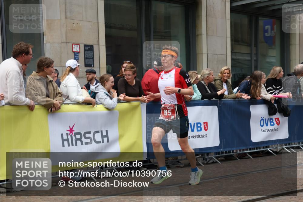 13.09.2026 - 21. swb-Marathon Bremen Strokosch-Dieckow http://msf.ph/oto/10390756 13.09.2026 13:04:05 Ziel 650, 744, 1223, 1224, 1860, 2207, 3284, 3424, 4110, 4239, 6815, 7871, 8936, 9813, 13034, 895, 1587, 2094, 2889, 3500, 4236, 8096, 9061, 9129, 9544, 9642 meine-sportfotos.de