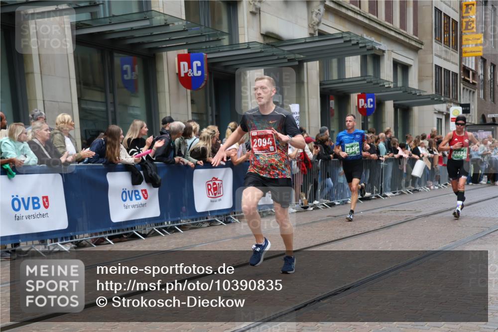 13.09.2026 - 21. swb-Marathon Bremen Strokosch-Dieckow http://msf.ph/oto/10390835 13.09.2026 13:04:17 Ziel 650, 744, 1223, 1224, 1712, 1860, 2207, 2956, 5283, 7871, 8701, 8936, 9070, 13034, 650, 895, 2094, 3284, 3424, 4110, 4236, 4239, 6815, 9061, 9129, 9544, 9813 meine-sportfotos.de