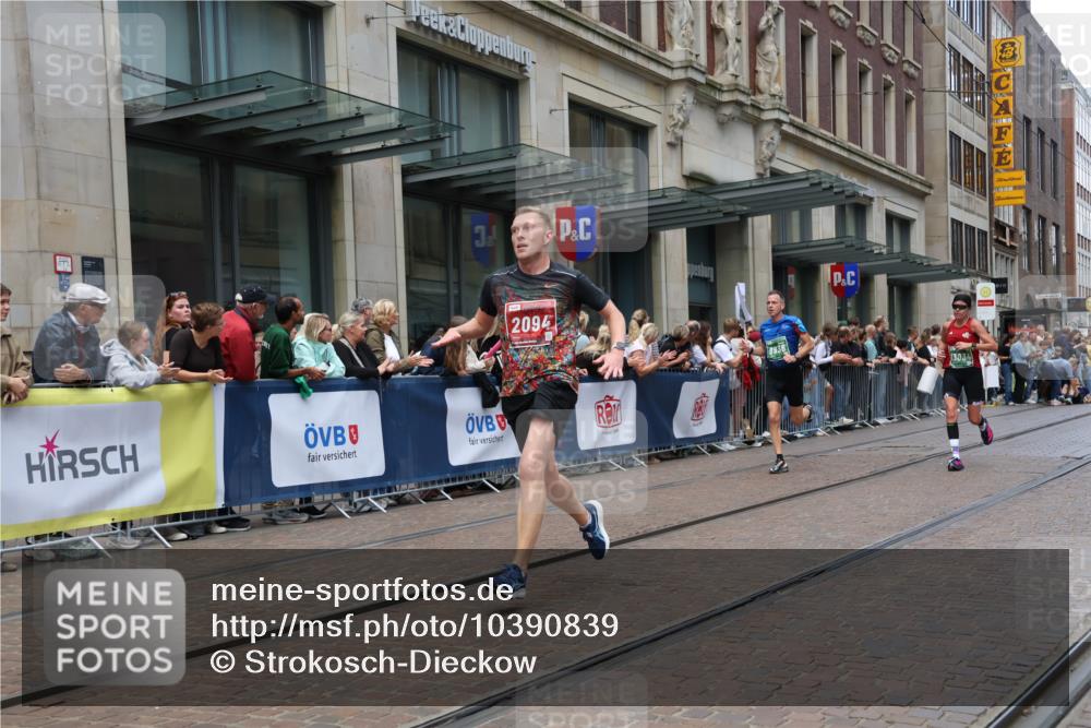 13.09.2026 - 21. swb-Marathon Bremen Strokosch-Dieckow http://msf.ph/oto/10390839 13.09.2026 13:04:17 Ziel 650, 744, 1223, 1224, 1712, 1860, 2207, 2956, 5283, 7871, 8701, 8936, 9070, 13034, 650, 895, 2094, 3284, 3424, 4110, 4236, 4239, 6815, 9061, 9129, 9544, 9813 meine-sportfotos.de