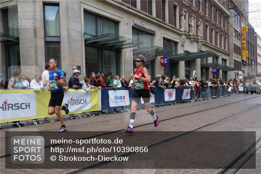13.09.2026 - 21. swb-Marathon Bremen Strokosch-Dieckow http://msf.ph/oto/10390866 13.09.2026 13:04:20 Ziel 744, 1223, 1224, 1712, 1860, 2207, 2646, 2956, 5283, 7814, 7871, 8701, 8936, 9070, 9689, 13034, 650, 2094, 3284, 3424, 4110, 4239, 6815, 7871, 9129, 9544, 9813 meine-sportfotos.de