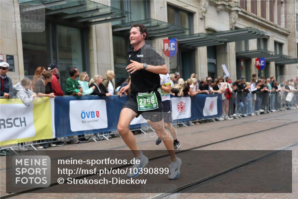 13.09.2026 - 21. swb-Marathon Bremen Strokosch-Dieckow http://msf.ph/oto/10390899 13.09.2026 13:04:26 Ziel 1223, 1224, 1712, 2207, 2646, 2956, 5283, 5674, 6708, 7538, 7814, 8054, 8701, 8936, 9070, 9306, 9495, 9689, 13034, 13187, 650, 744, 1860, 3284, 3424, 4110, 4239, 6815, 7871, 9813 meine-sportfotos.de