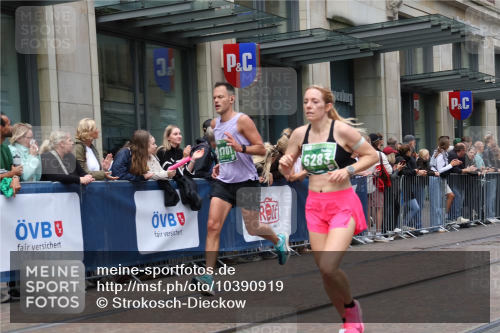13.09.2026 - 21. swb-Marathon Bremen Strokosch-Dieckow http://msf.ph/oto/10390919 13.09.2026 13:04:29 Ziel 1224, 1712, 2207, 2646, 2956, 5283, 5674, 6708, 7538, 7814, 8054, 8701, 9070, 9306, 9495, 9689, 13034, 13187, 650, 744, 1223, 1224, 1860, 2207, 3284, 3424, 4110, 4239, 6815, 7871, 8936, 9813, 13034 meine-sportfotos.de