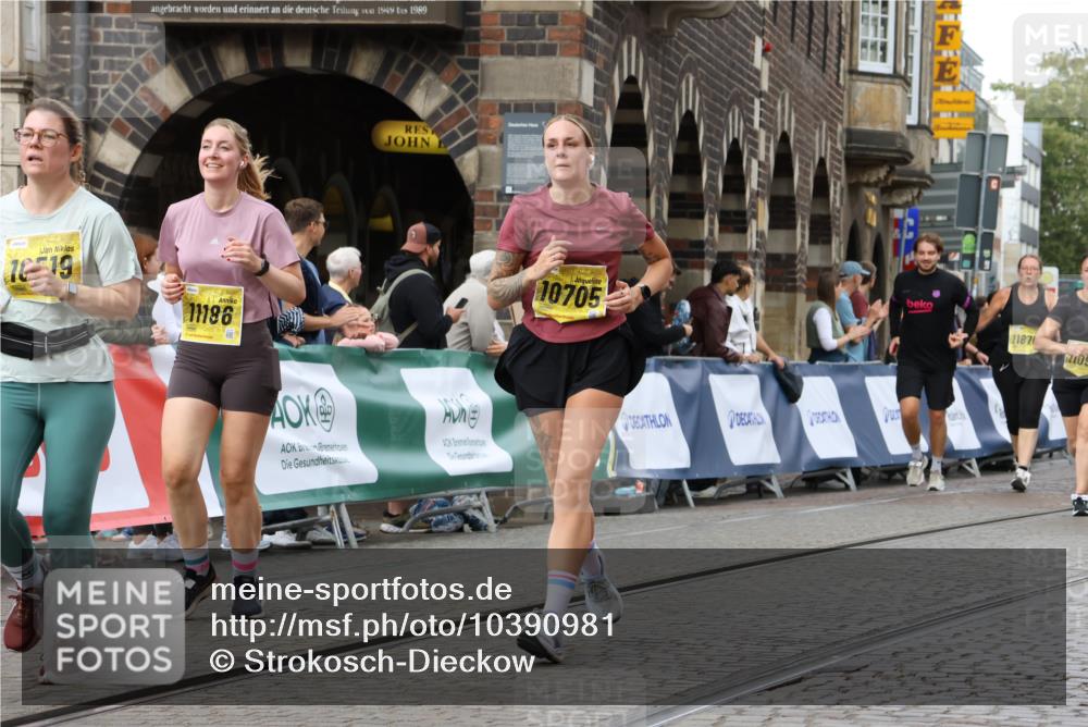 13.09.2026 - 21. swb-Marathon Bremen Strokosch-Dieckow http://msf.ph/oto/10390981 13.09.2026 11:14:51 Ziel 10303, 10395, 10396, 10722, 10784, 11041, 11140, 11173, 11363, 11408, 11703, 12100, 12112, 12431, 10271, 10325, 10605, 10752, 11085, 11645, 11673, 11694, 11810, 11974, 12110, 12333 meine-sportfotos.de