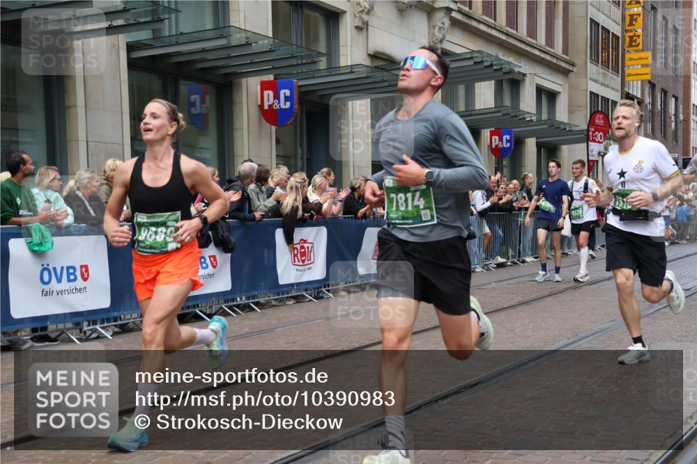 13.09.2026 - 21. swb-Marathon Bremen Strokosch-Dieckow http://msf.ph/oto/10390983 13.09.2026 13:04:37 Ziel 1336, 1712, 2646, 3196, 4729, 5283, 5674, 6708, 7538, 7814, 8054, 9306, 9495, 9689, 13187, 650, 744, 1223, 1224, 1860, 2207, 2956, 3284, 4239, 5283, 7871, 8701, 8936, 9070, 13034 meine-sportfotos.de