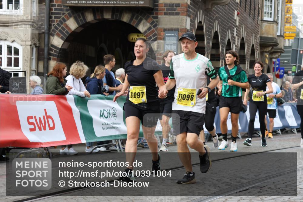 13.09.2026 - 21. swb-Marathon Bremen Strokosch-Dieckow http://msf.ph/oto/10391004 13.09.2026 11:14:55 Ziel 10303, 10519, 10705, 10722, 11041, 11140, 11173, 11186, 11363, 11408, 12112, 12431, 10325, 10605, 11694, 11810, 11990, 12110, 12333 meine-sportfotos.de