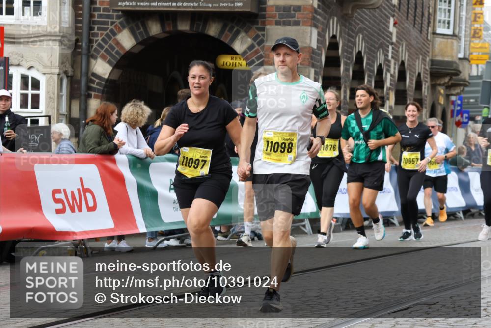 13.09.2026 - 21. swb-Marathon Bremen Strokosch-Dieckow http://msf.ph/oto/10391024 13.09.2026 11:14:55 Ziel 10303, 10519, 10705, 10722, 11041, 11140, 11173, 11186, 11363, 11408, 12112, 12431, 10325, 10605, 11694, 11810, 11990, 12110, 12333 meine-sportfotos.de