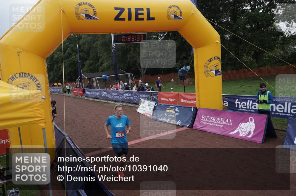 13.09.2026 - Airport Race Dennis Weichert http://msf.ph/oto/10391040 13.09.2026 10:24:06 Ziel 1792, 5136, 5298, 5340, 5345, 5369, 5370 meine-sportfotos.de