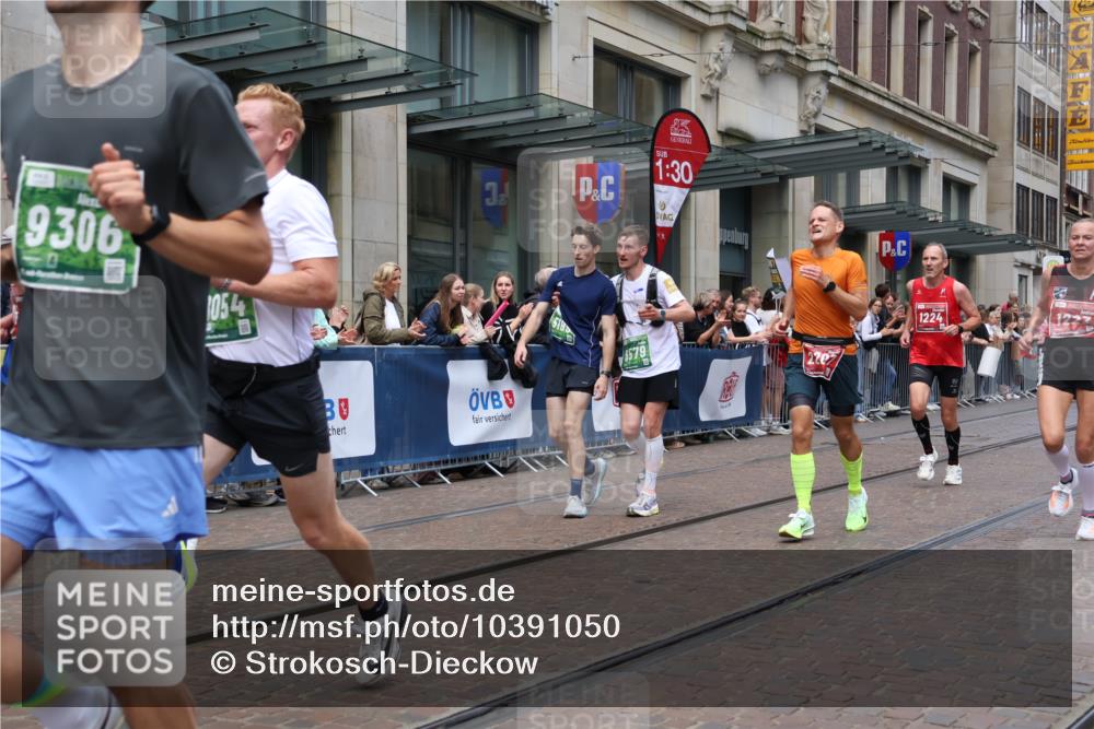 13.09.2026 - 21. swb-Marathon Bremen Strokosch-Dieckow http://msf.ph/oto/10391050 13.09.2026 13:04:44 Ziel 1336, 1822, 2297, 2646, 3196, 4729, 5674, 6708, 7102, 7538, 7814, 8054, 9306, 9495, 9689, 13187, 744, 1223, 1224, 1712, 1860, 2207, 2956, 5283, 7814, 7871, 8701, 8936, 9070, 9689, 13034 meine-sportfotos.de