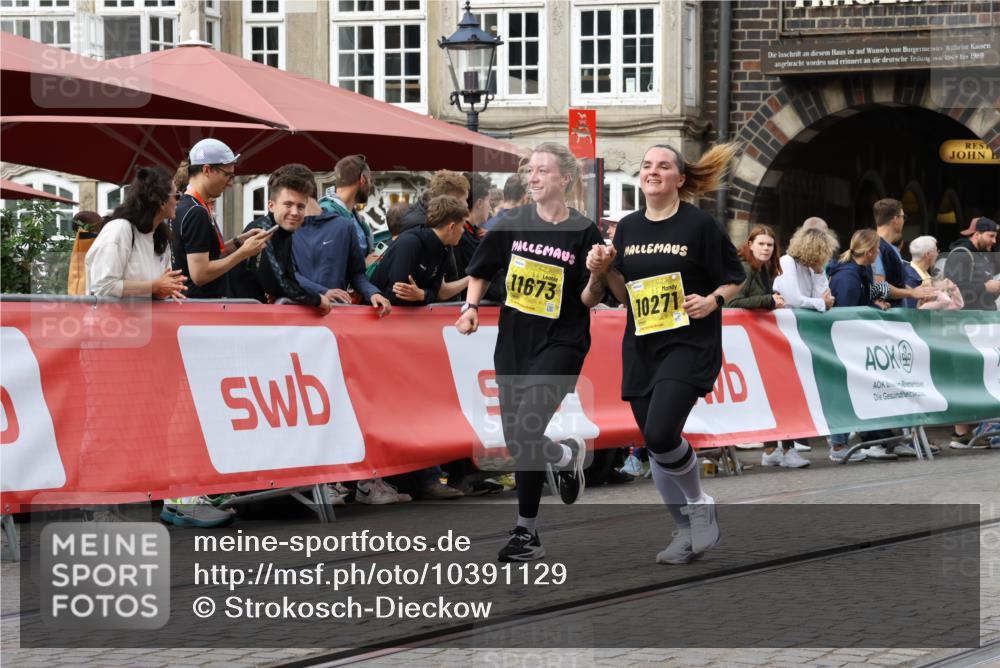 13.09.2026 - 21. swb-Marathon Bremen Strokosch-Dieckow http://msf.ph/oto/10391129 13.09.2026 11:15:06 Ziel 10271, 10519, 10557, 10705, 10752, 10776, 10805, 11085, 11097, 11098, 11186, 11288, 11408, 11645, 11673, 11876, 11974, 12191, 12193, 10606, 11424, 11990 meine-sportfotos.de