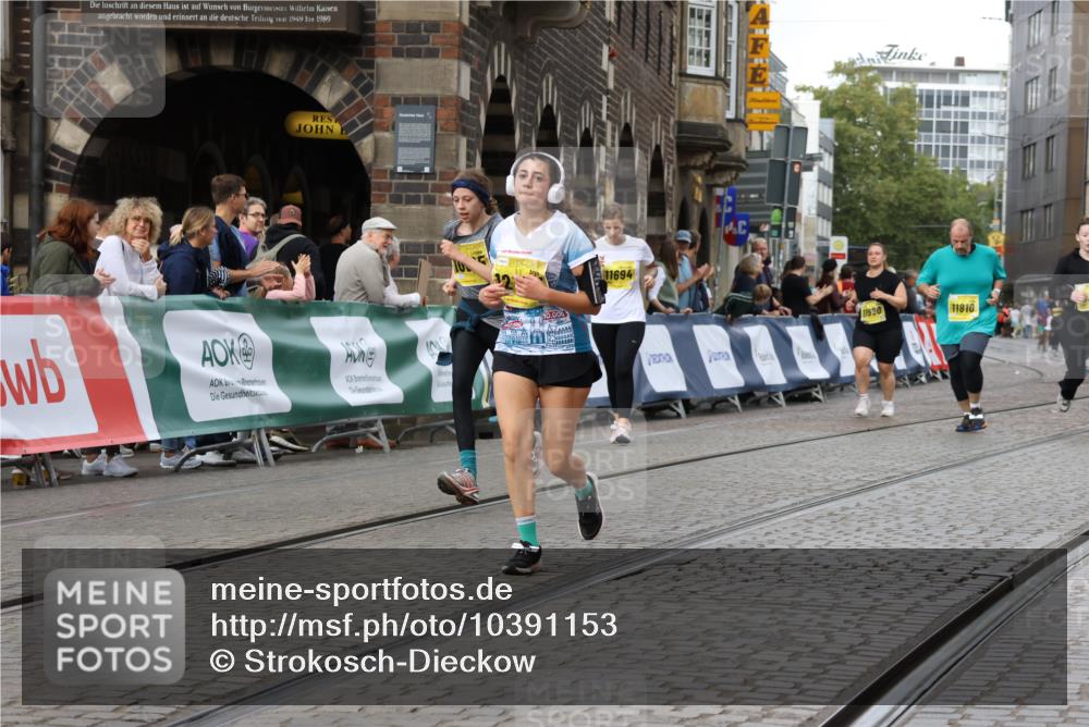 13.09.2026 - 21. swb-Marathon Bremen Strokosch-Dieckow http://msf.ph/oto/10391153 13.09.2026 11:15:10 Ziel 10271, 10519, 10557, 10605, 10705, 10752, 10776, 10805, 11085, 11097, 11098, 11186, 11288, 11645, 11673, 11876, 11974, 12191, 12193, 10606, 11424 meine-sportfotos.de