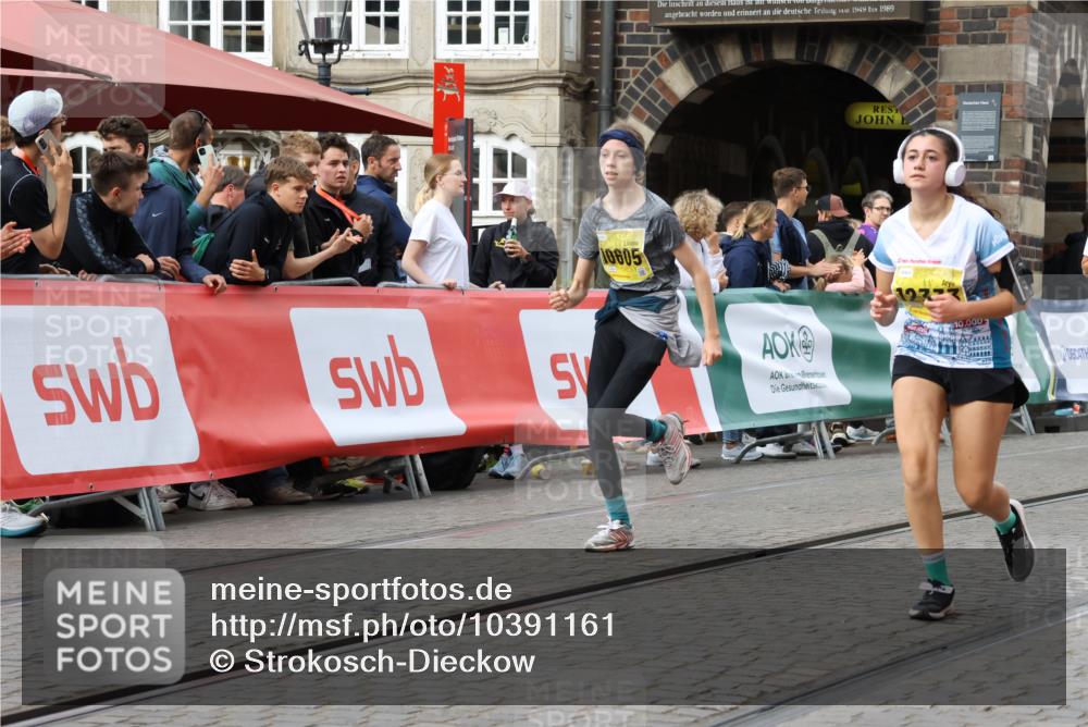 13.09.2026 - 21. swb-Marathon Bremen Strokosch-Dieckow http://msf.ph/oto/10391161 13.09.2026 11:15:10 Ziel 10271, 10519, 10557, 10605, 10705, 10752, 10776, 10805, 11085, 11097, 11098, 11186, 11288, 11645, 11673, 11876, 11974, 12191, 12193, 10606, 11424 meine-sportfotos.de