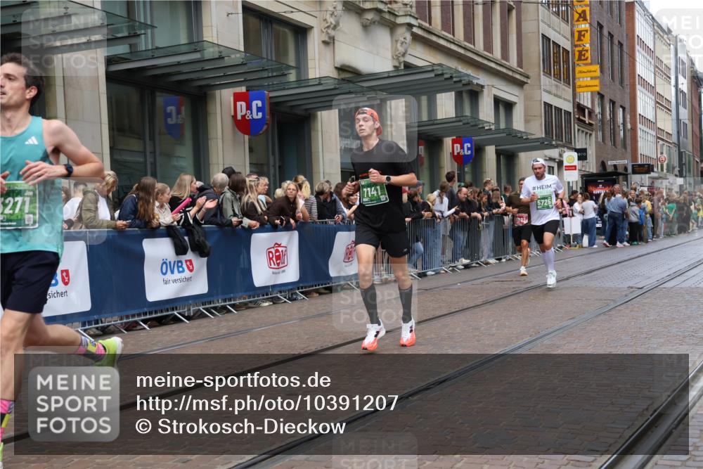 13.09.2026 - 21. swb-Marathon Bremen Strokosch-Dieckow http://msf.ph/oto/10391207 13.09.2026 13:05:15 Ziel 439, 1301, 1562, 1879, 3242, 3271, 3365, 5092, 5199, 5725, 6579, 7141, 1336, 1822, 2297, 3196, 4025, 4729, 6708, 7102, 9273, 9495 meine-sportfotos.de