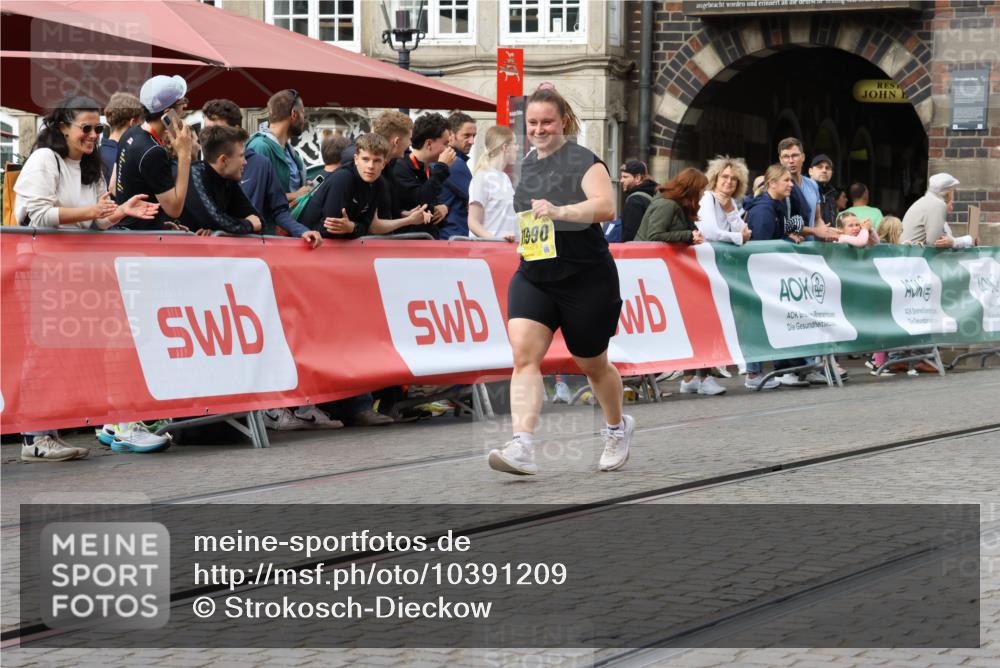 13.09.2026 - 21. swb-Marathon Bremen Strokosch-Dieckow http://msf.ph/oto/10391209 13.09.2026 11:15:17 Ziel 10271, 10325, 10557, 10605, 10752, 10776, 10805, 11085, 11288, 11645, 11673, 11694, 11810, 11876, 11974, 12110, 12191, 12193, 12333, 10606, 11424 meine-sportfotos.de