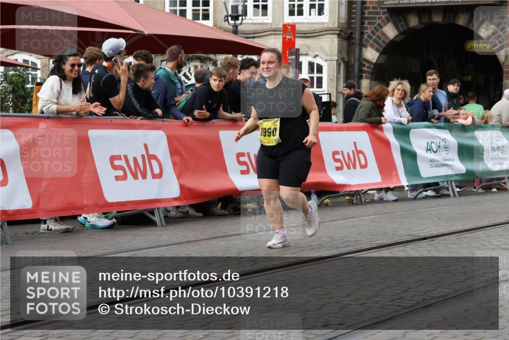 13.09.2026 - 21. swb-Marathon Bremen Strokosch-Dieckow http://msf.ph/oto/10391218 13.09.2026 11:15:17 Ziel 10271, 10325, 10557, 10605, 10752, 10776, 10805, 11085, 11288, 11645, 11673, 11694, 11810, 11876, 11974, 12110, 12191, 12193, 12333, 10606, 11424 meine-sportfotos.de