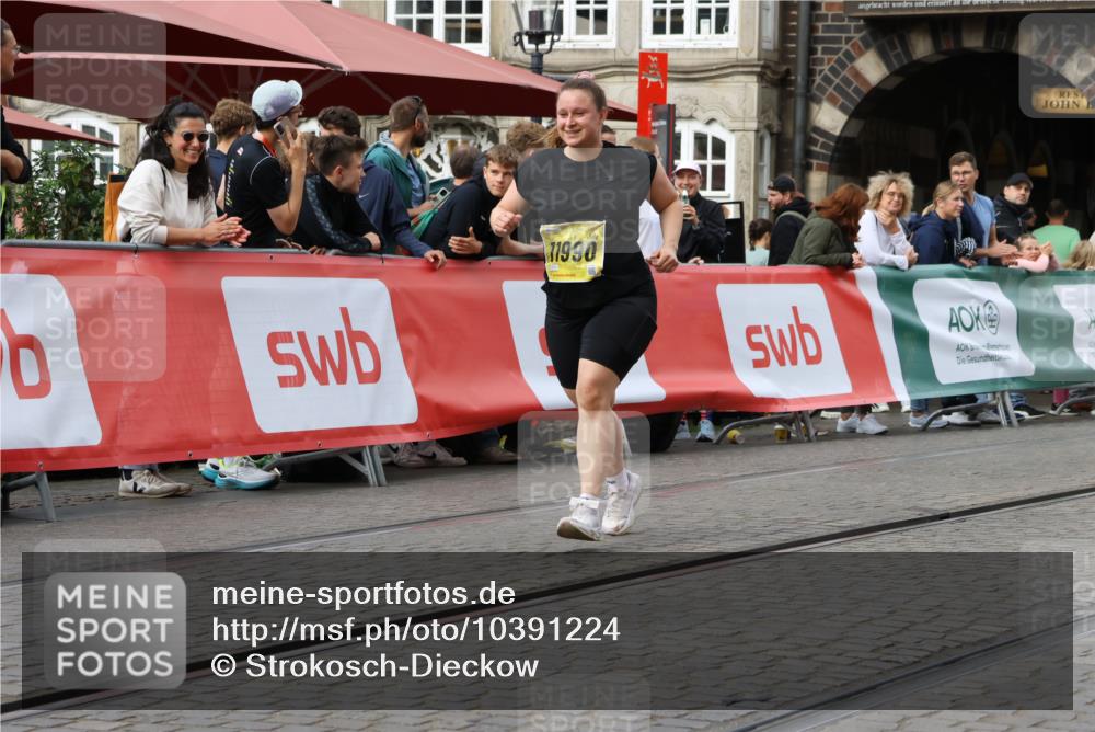 13.09.2026 - 21. swb-Marathon Bremen Strokosch-Dieckow http://msf.ph/oto/10391224 13.09.2026 11:15:17 Ziel 10271, 10325, 10557, 10605, 10752, 10776, 10805, 11085, 11288, 11645, 11673, 11694, 11810, 11876, 11974, 12110, 12191, 12193, 12333, 10606, 11424 meine-sportfotos.de