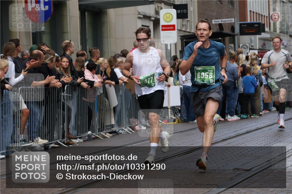 13.09.2026 - 21. swb-Marathon Bremen Strokosch-Dieckow http://msf.ph/oto/10391290 13.09.2026 13:05:40 Ziel 681, 1017, 1745, 2538, 3297, 3466, 3520, 4157, 4614, 4712, 5803, 6025, 6058, 6686, 7336, 7399, 8334, 8706, 8877, 8973, 8983, 9010, 9429, 9918, 439, 1301, 1562, 1879, 3242, 3271, 3365, 5092, 5199, 5725, 6579, 7141 meine-sportfotos.de