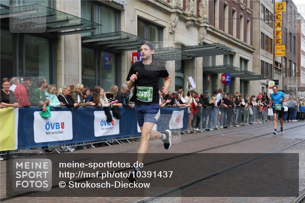 13.09.2026 - 21. swb-Marathon Bremen Strokosch-Dieckow http://msf.ph/oto/10391437 13.09.2026 13:06:18 Ziel 508, 521, 788, 1009, 1770, 1921, 2832, 3910, 4777, 5238, 6784, 6951, 7590, 8580, 8621, 13148, 474, 681, 1901, 3297, 3466, 4614, 4712, 5803, 6686, 7336, 7399, 8334, 8670, 8983, 9429, 9918, 9934 meine-sportfotos.de