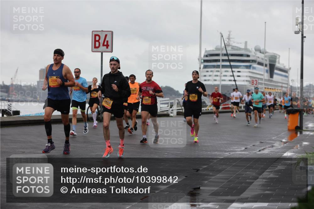 13.09.2026 - Kiel Lauf Andreas Tolksdorf http://msf.ph/oto/10399842 13.09.2026 10:57:29 Kiellinie 2809, 4, 11418, 11527, 10577, 12521, 3 meine-sportfotos.de