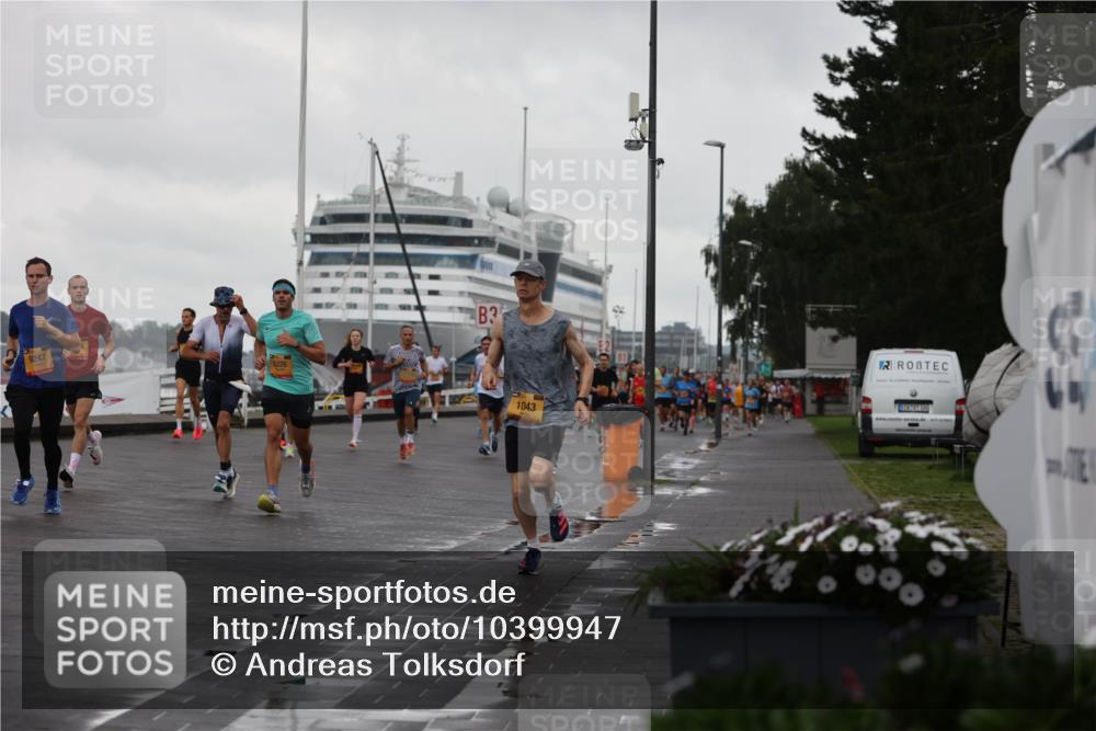 13.09.2026 - Kiel Lauf Andreas Tolksdorf http://msf.ph/oto/10399947 13.09.2026 10:57:33 Kiellinie 9247, 3, 1043, 300 meine-sportfotos.de