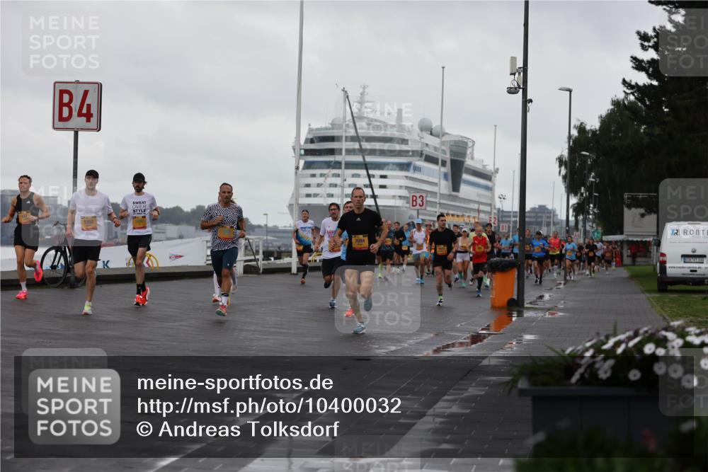 13.09.2026 - Kiel Lauf Andreas Tolksdorf http://msf.ph/oto/10400032 13.09.2026 10:57:37 Kiellinie 4, 5352, 7084, 3, 81, 300 meine-sportfotos.de