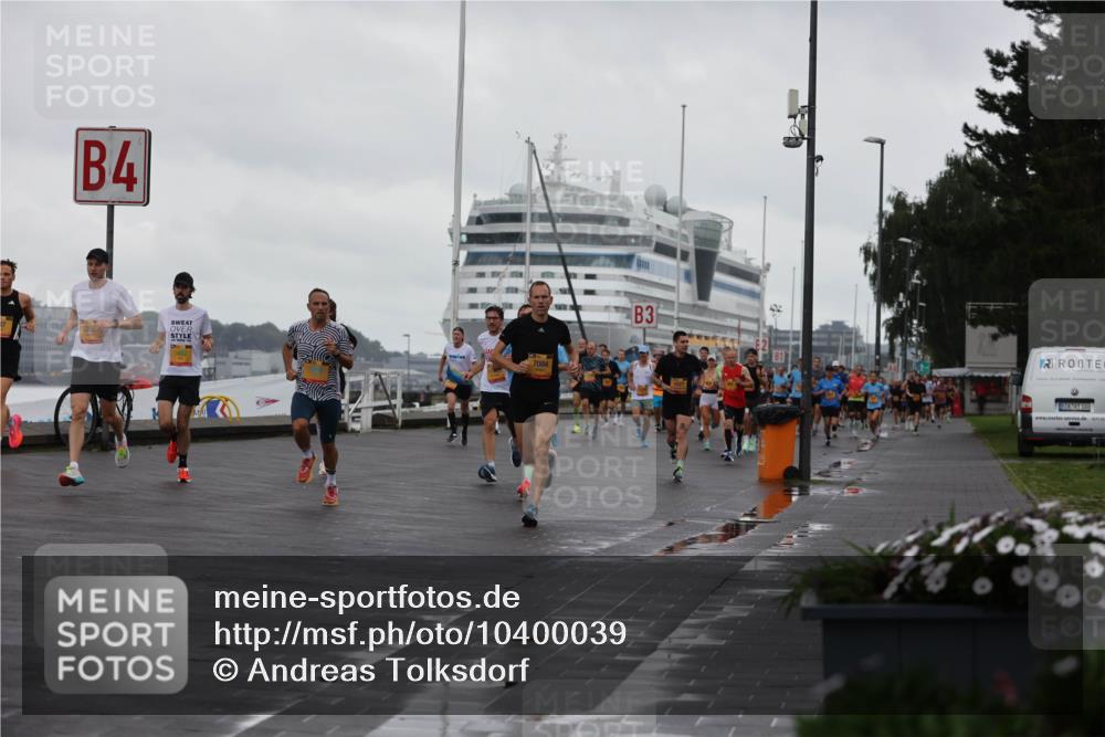13.09.2026 - Kiel Lauf Andreas Tolksdorf http://msf.ph/oto/10400039 13.09.2026 10:57:37 Kiellinie 4, 7084, 3, 100 meine-sportfotos.de