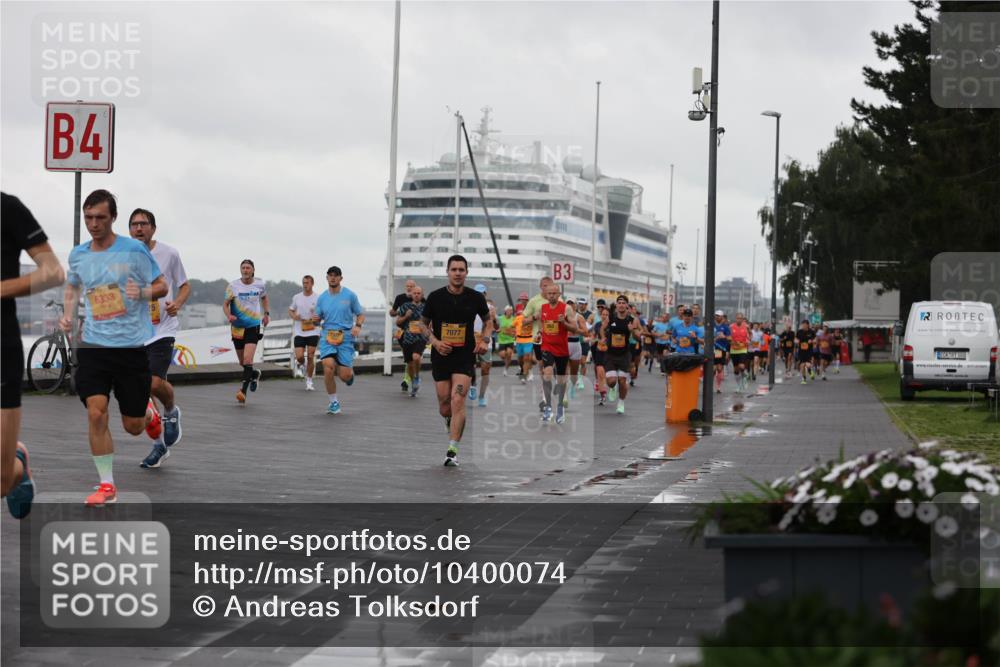 13.09.2026 - Kiel Lauf Andreas Tolksdorf http://msf.ph/oto/10400074 13.09.2026 10:57:41 Kiellinie 4, 6333, 7077, 3 meine-sportfotos.de