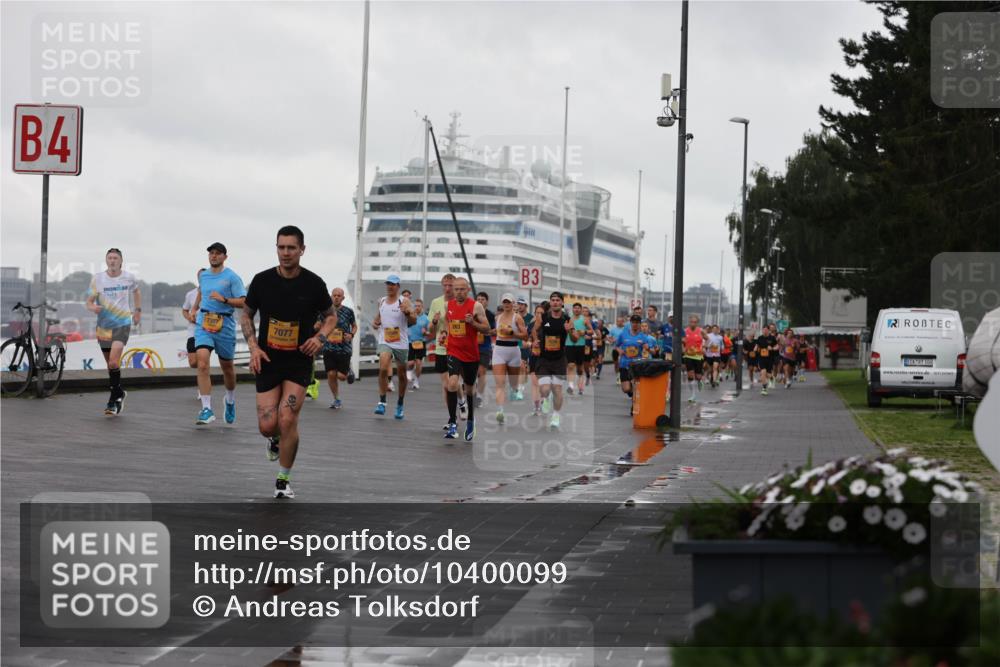 13.09.2026 - Kiel Lauf Andreas Tolksdorf http://msf.ph/oto/10400099 13.09.2026 10:57:42 Kiellinie 4, 70, 3, 7077, 263, 3, 100 meine-sportfotos.de
