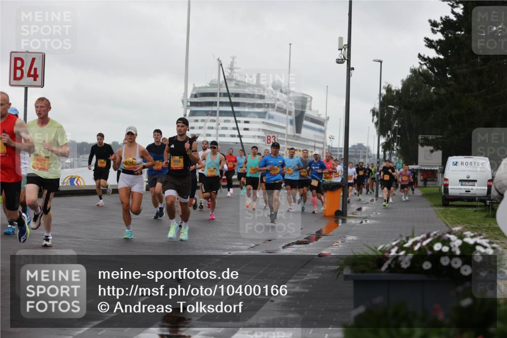 13.09.2026 - Kiel Lauf Andreas Tolksdorf http://msf.ph/oto/10400166 13.09.2026 10:57:46 Kiellinie 4, 8075, 9767, 7659, 3, 100 meine-sportfotos.de