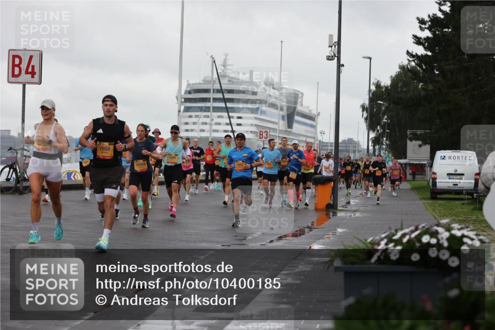 13.09.2026 - Kiel Lauf Andreas Tolksdorf http://msf.ph/oto/10400185 13.09.2026 10:57:47 Kiellinie 4, 7659, 10093, 1642, 3, 100, 3173422 meine-sportfotos.de
