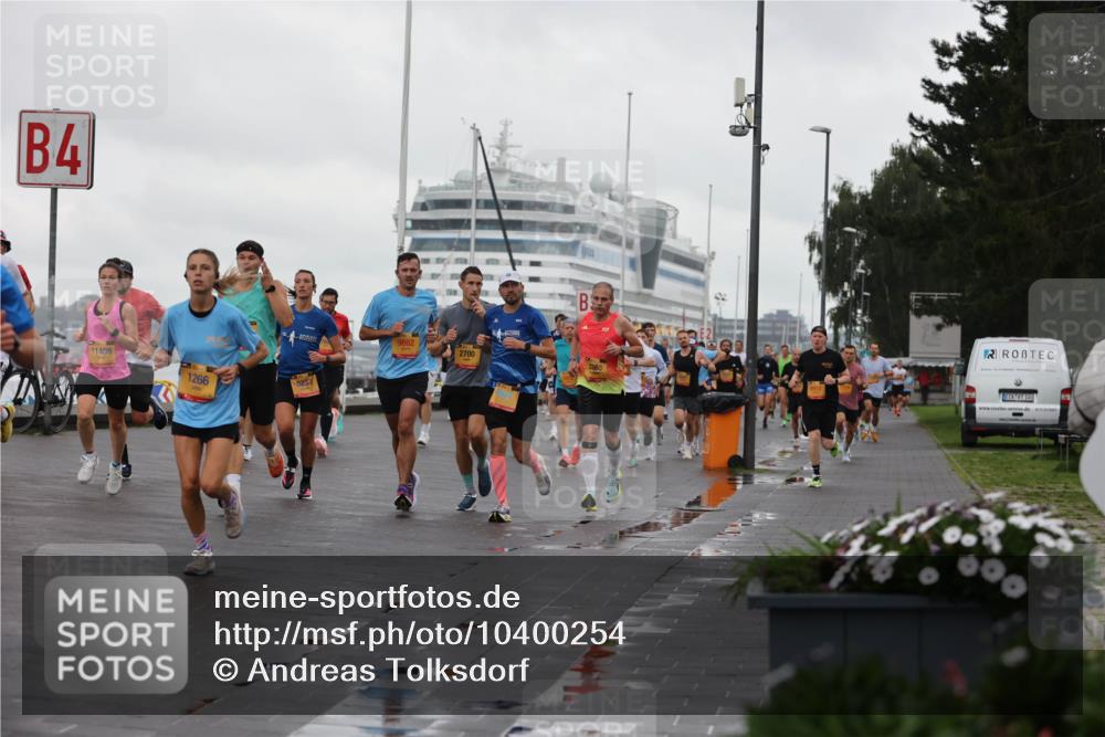 13.09.2026 - Kiel Lauf Andreas Tolksdorf http://msf.ph/oto/10400254 13.09.2026 10:57:51 Kiellinie 4, 11408, 1266, 8233, 9662, 2700, 100 meine-sportfotos.de