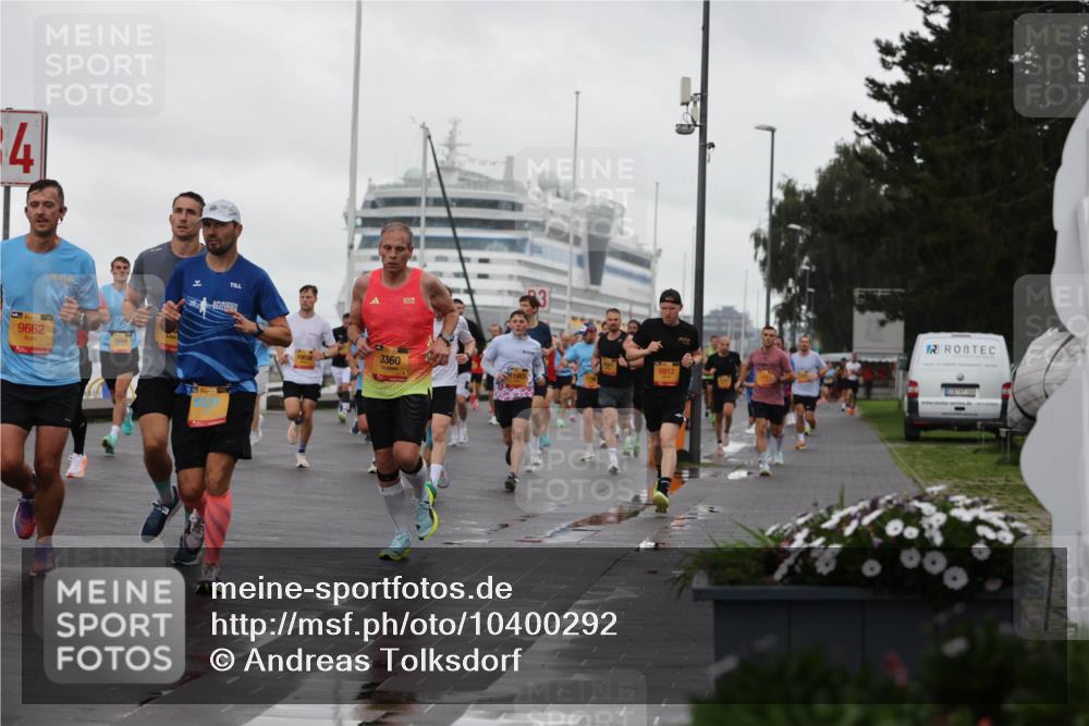13.09.2026 - Kiel Lauf Andreas Tolksdorf http://msf.ph/oto/10400292 13.09.2026 10:57:54 Kiellinie 4, 9662, 35, 10038, 3360, 8912, 11863 meine-sportfotos.de