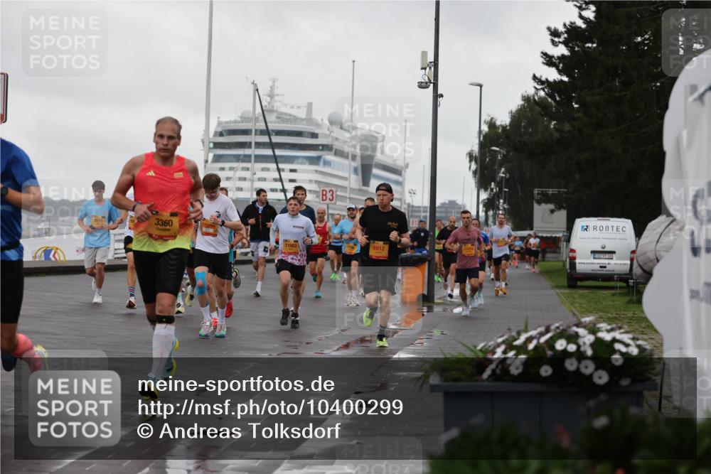 13.09.2026 - Kiel Lauf Andreas Tolksdorf http://msf.ph/oto/10400299 13.09.2026 10:57:54 Kiellinie 3, 3360, 11863, 8912, 2, 81 meine-sportfotos.de