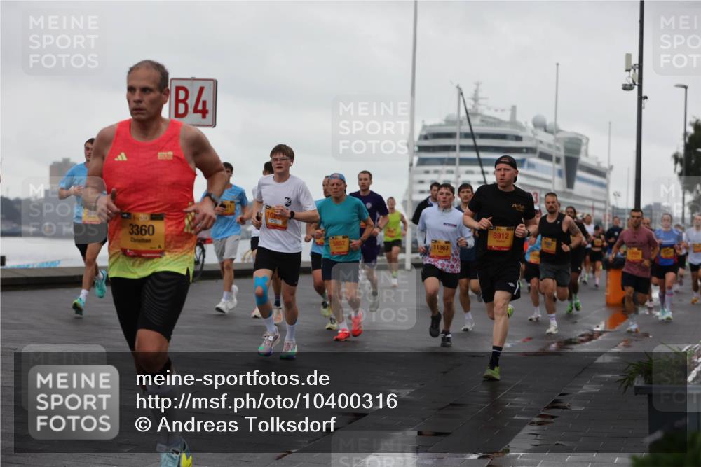 13.09.2026 - Kiel Lauf Andreas Tolksdorf http://msf.ph/oto/10400316 13.09.2026 10:57:56 Kiellinie 3360, 4, 10250, 5852, 11863, 8912 meine-sportfotos.de