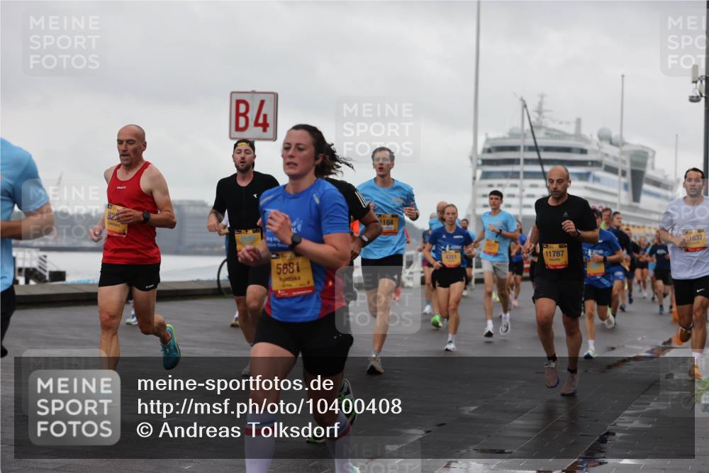13.09.2026 - Kiel Lauf Andreas Tolksdorf http://msf.ph/oto/10400408 13.09.2026 10:58:02 Kiellinie 823, 4, 5681, 1164, 4311, 11787, 1637 meine-sportfotos.de