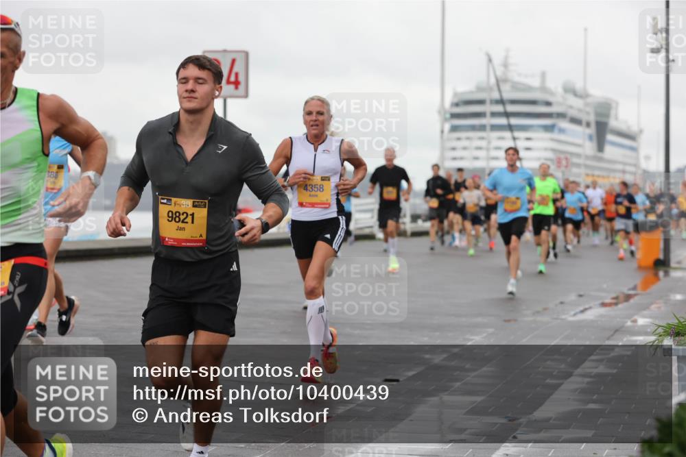 13.09.2026 - Kiel Lauf Andreas Tolksdorf http://msf.ph/oto/10400439 13.09.2026 10:58:13 Kiellinie 388, 38, 9821, 4, 4358 meine-sportfotos.de