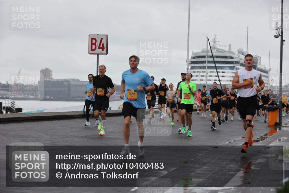 13.09.2026 - Kiel Lauf Andreas Tolksdorf http://msf.ph/oto/10400483 13.09.2026 10:58:15 Kiellinie 4, 5845, 1182, 993 meine-sportfotos.de