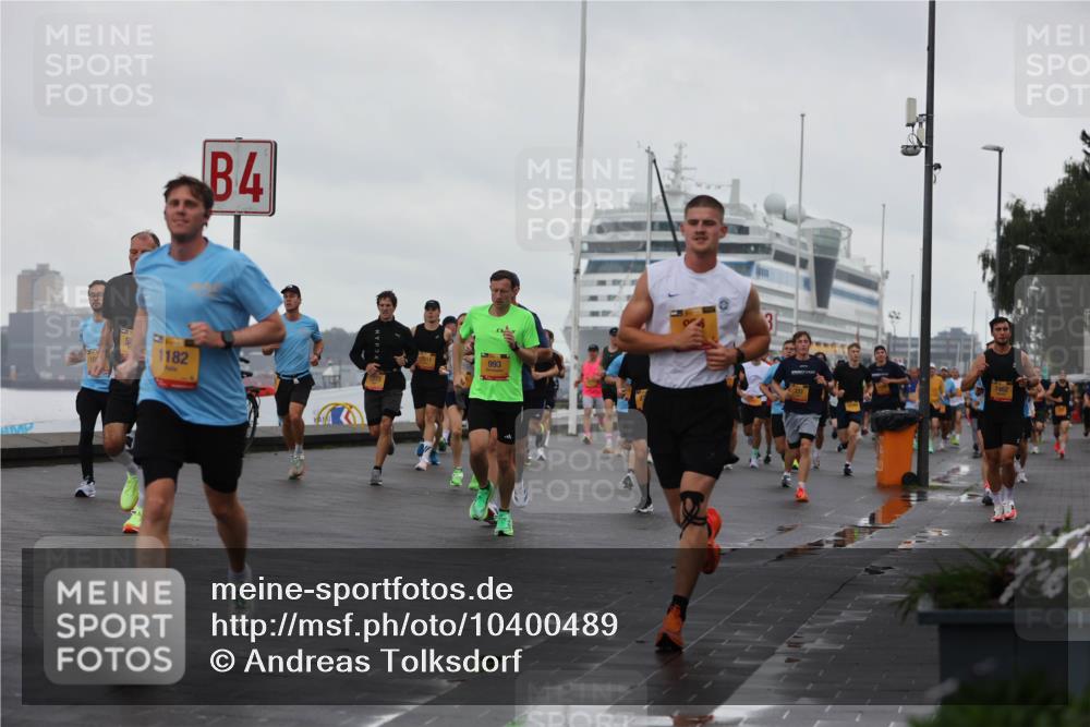 13.09.2026 - Kiel Lauf Andreas Tolksdorf http://msf.ph/oto/10400489 13.09.2026 10:58:16 Kiellinie 4, 1182, 993 meine-sportfotos.de