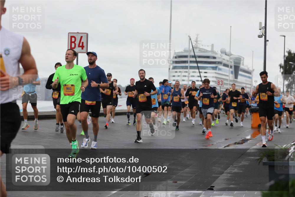 13.09.2026 - Kiel Lauf Andreas Tolksdorf http://msf.ph/oto/10400502 13.09.2026 10:58:18 Kiellinie 373, 4, 38, 993, 17, 2392, 3, 7462 meine-sportfotos.de