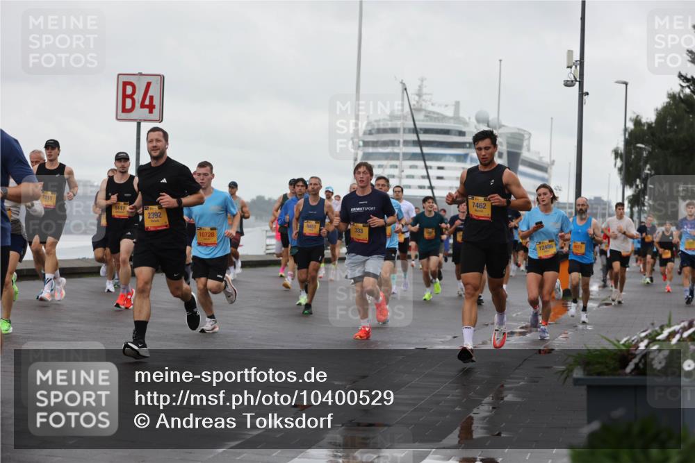 13.09.2026 - Kiel Lauf Andreas Tolksdorf http://msf.ph/oto/10400529 13.09.2026 10:58:19 Kiellinie 4, 7211, 5117, 2392, 10728, 9451, 7462, 333, 12486, 9071 meine-sportfotos.de