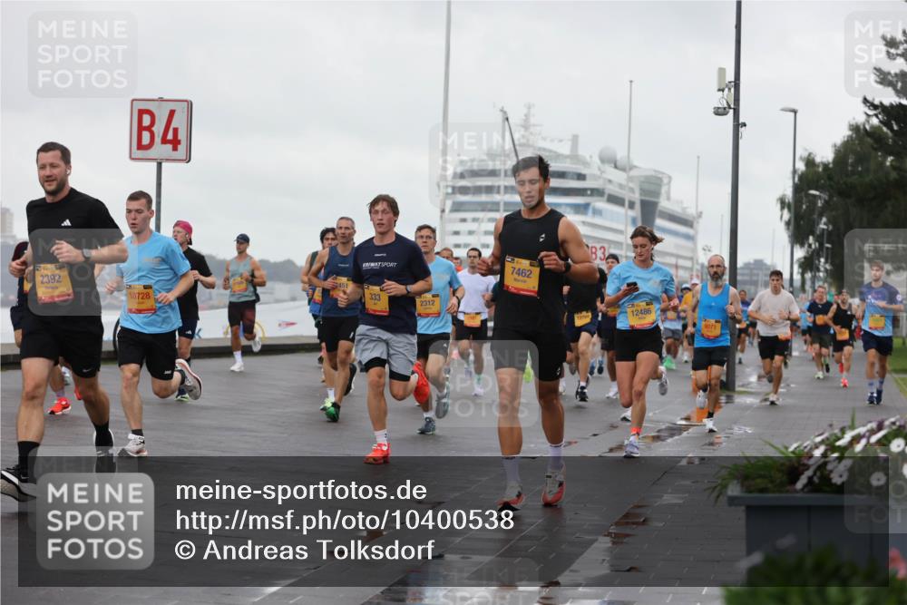 13.09.2026 - Kiel Lauf Andreas Tolksdorf http://msf.ph/oto/10400538 13.09.2026 10:58:20 Kiellinie 2392, 4, 451, 333, 10728, 2312, 7462, 3, 12769, 12486, 9071 meine-sportfotos.de