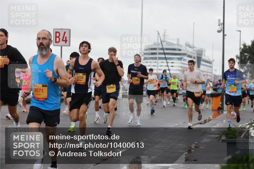 13.09.2026 - Kiel Lauf Andreas Tolksdorf http://msf.ph/oto/10400613 13.09.2026 10:58:24 Kiellinie 5771, 4, 39, 9071, 38, 2228, 12769, 11508, 6725, 7003 meine-sportfotos.de