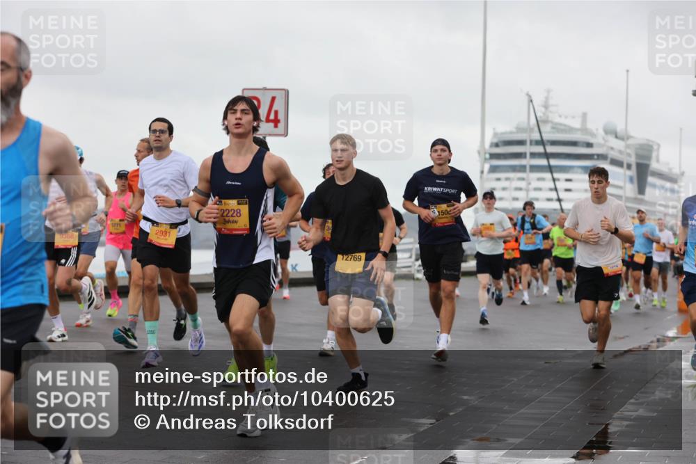 13.09.2026 - Kiel Lauf Andreas Tolksdorf http://msf.ph/oto/10400625 13.09.2026 10:58:25 Kiellinie 5771, 9368, 2931, 38, 2228, 4, 34, 12769, 150 meine-sportfotos.de