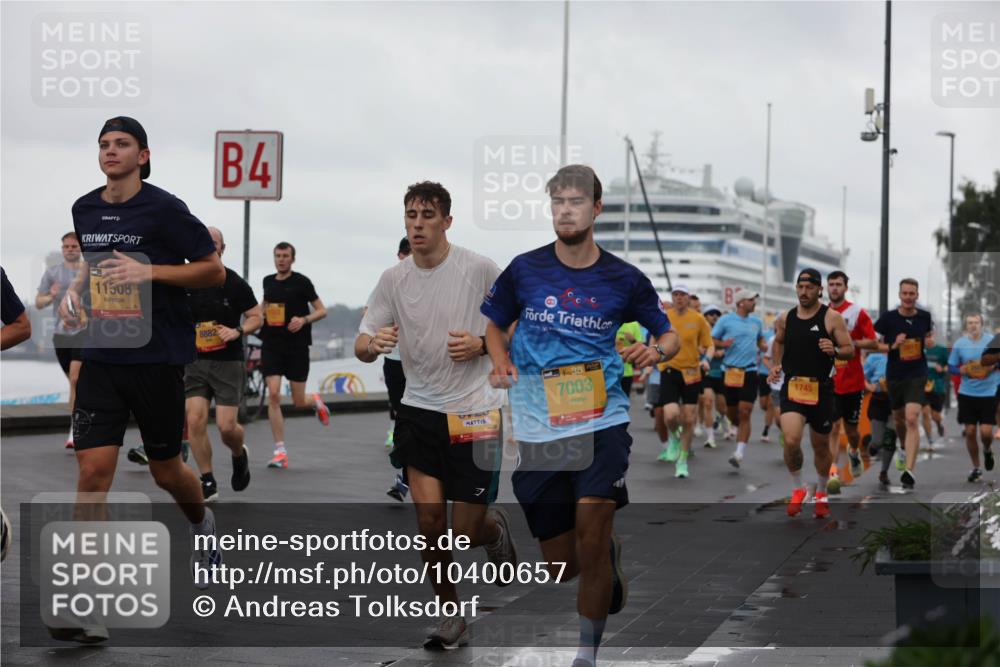 13.09.2026 - Kiel Lauf Andreas Tolksdorf http://msf.ph/oto/10400657 13.09.2026 10:58:26 Kiellinie 11508, 4, 8882, 38, 7003, 1745 meine-sportfotos.de