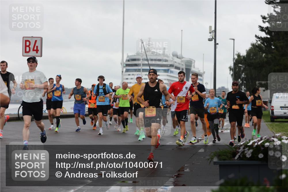 13.09.2026 - Kiel Lauf Andreas Tolksdorf http://msf.ph/oto/10400671 13.09.2026 10:58:28 Kiellinie 4, 1745, 7004, 2817, 5266, 9419 meine-sportfotos.de